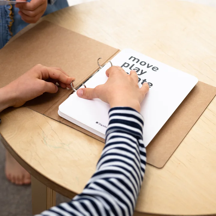 Play Cards de la pierre d'empilage