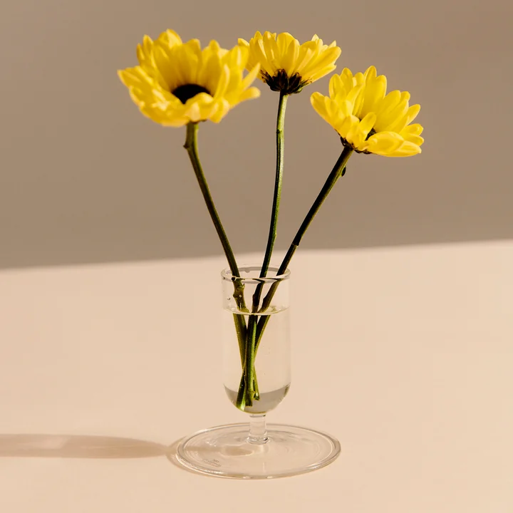 Tiny Vase Ø 7 x H 8. 6 cm, clair de HAY