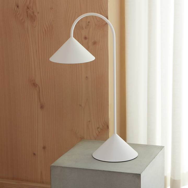 Grasp LED Lampadaire à accu, H 47 cm, blanc mat de Frandsen