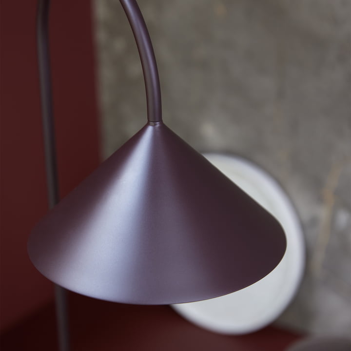 Grasp LED accu lampadaire, beetroot matt de Frandsen