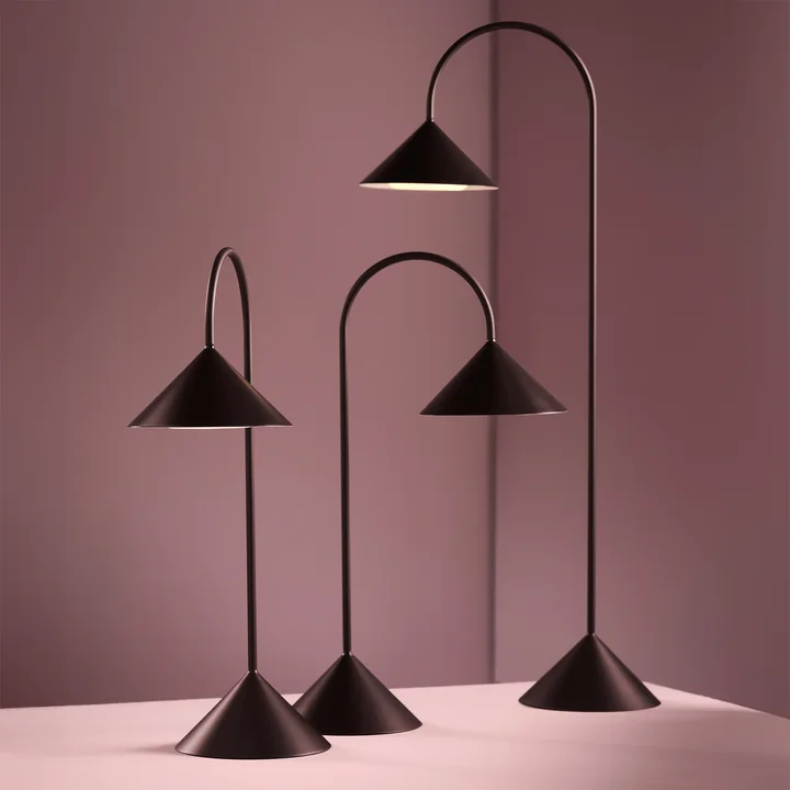 Grasp LED accu lampadaire, beetroot matt de Frandsen