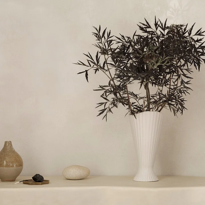 Ferm Living - Fountain Vase, H 20 cm, blanc cassé