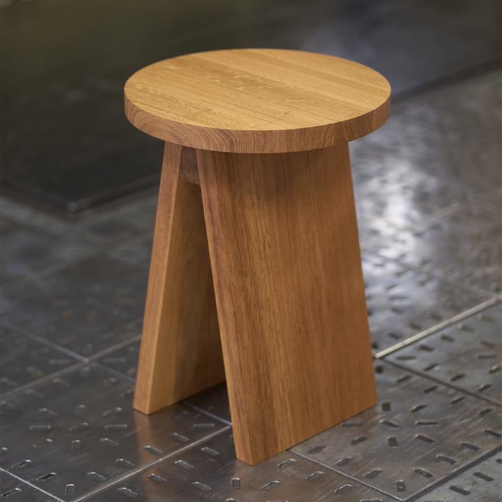 e15 - EK01 Stool Tabouret bas, chêne