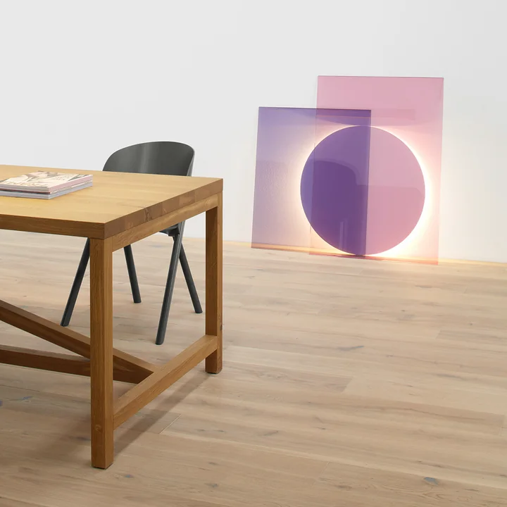 e15 - LT04 Colour Lampe de sol à LED, 75 x 105 cm, multicolore