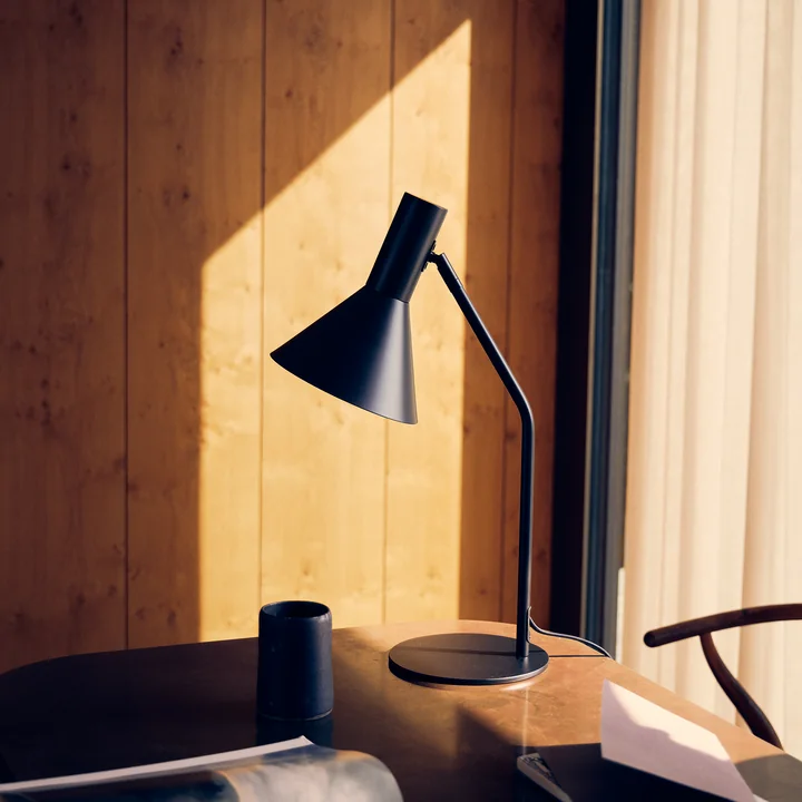 Lyss lampe de table, noir mat de Frandsen