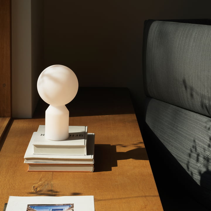 Yo LED lampe de table avec batterie de Normann Copenhagen