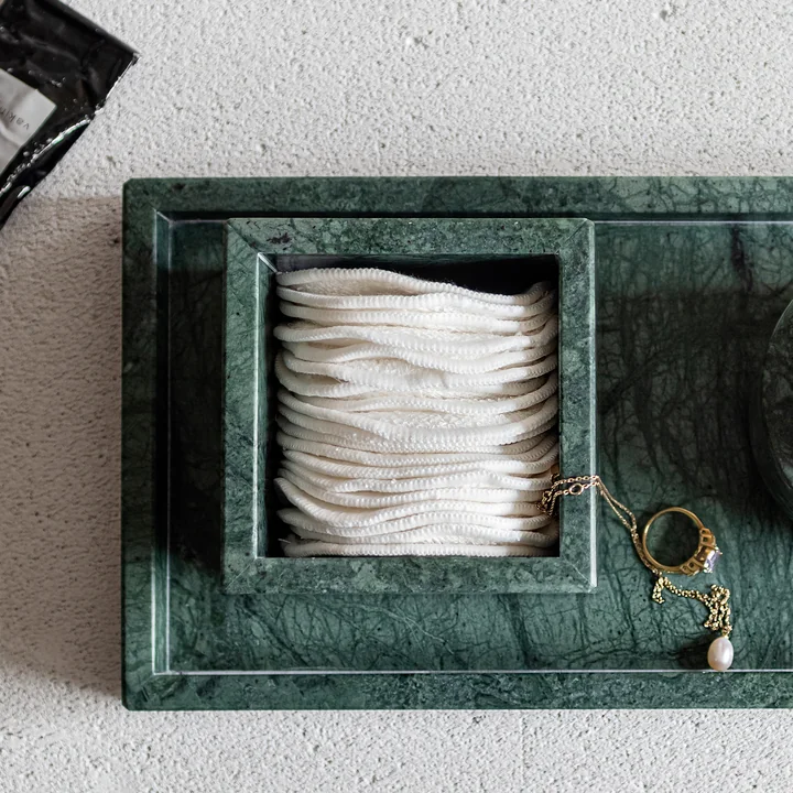 Mette Ditmer - Marble Cube, forêt sombre