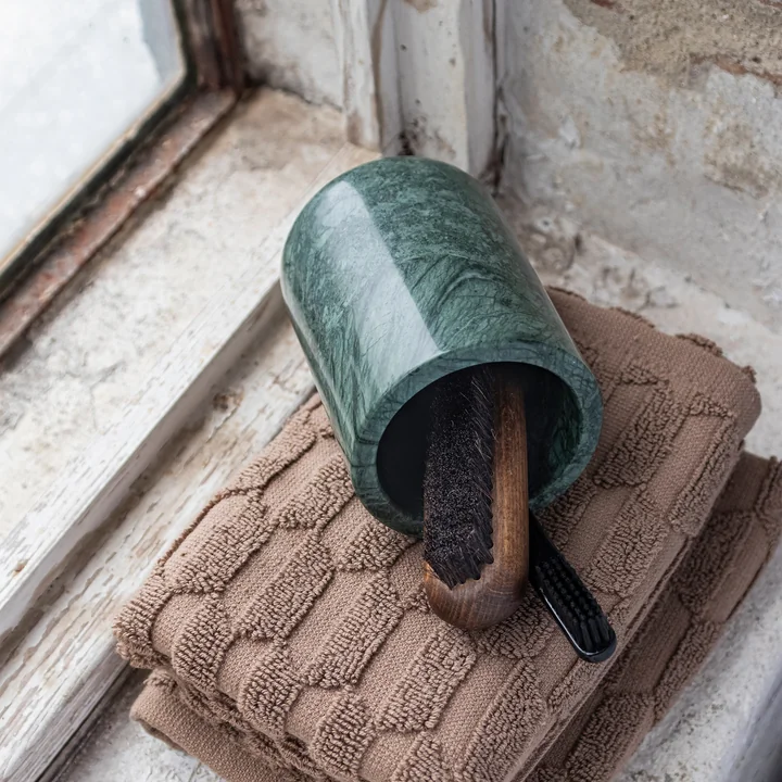 Mette Ditmer - Marble gobelet pour dentifrice, dark forest