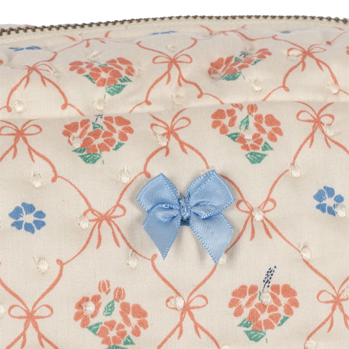 Trousse de toilette matelassée, fleur decor de Konges Sløjd