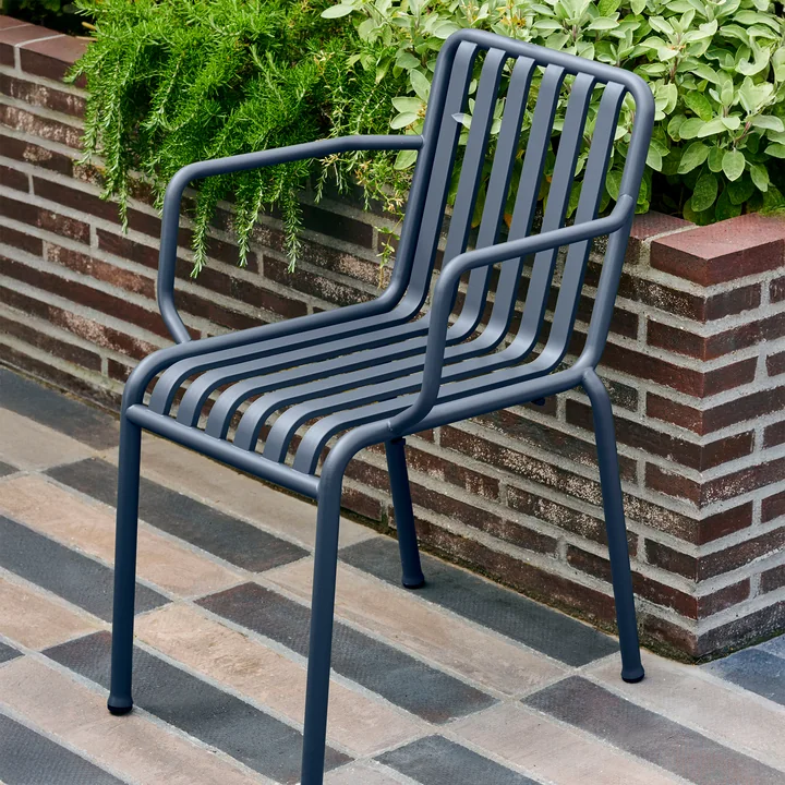 HAY - Palissade Chaise avec accoudoirs, deep blue (Edition exclusive 2025)
