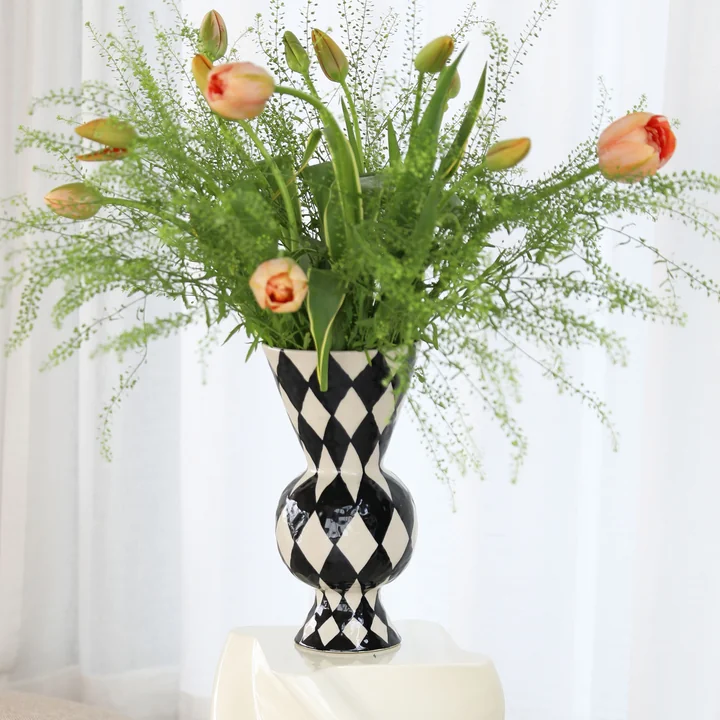 & klevering - Rhombic vase, noir