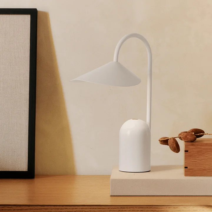 Ferm Living - Arum Lampe de bureau LED rechargeable, blanc