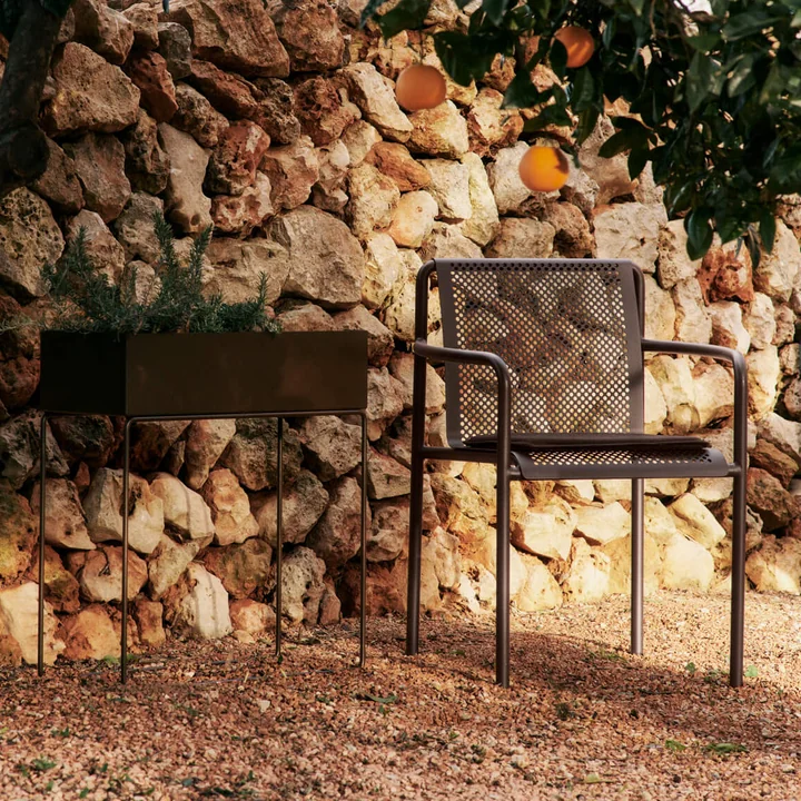 Ferm Living - Dapple Fauteuil de jardin, dark chocolate