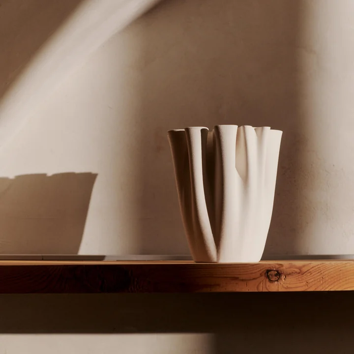 Ferm Living - Dedali Vase, H 18 cm, blanc cassé