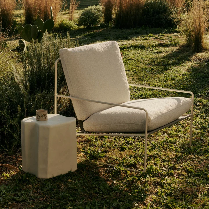 Ferm Living - Desert Fauteuil d'extérieur, cashmere / blanc cassé (Pure Bouclé)