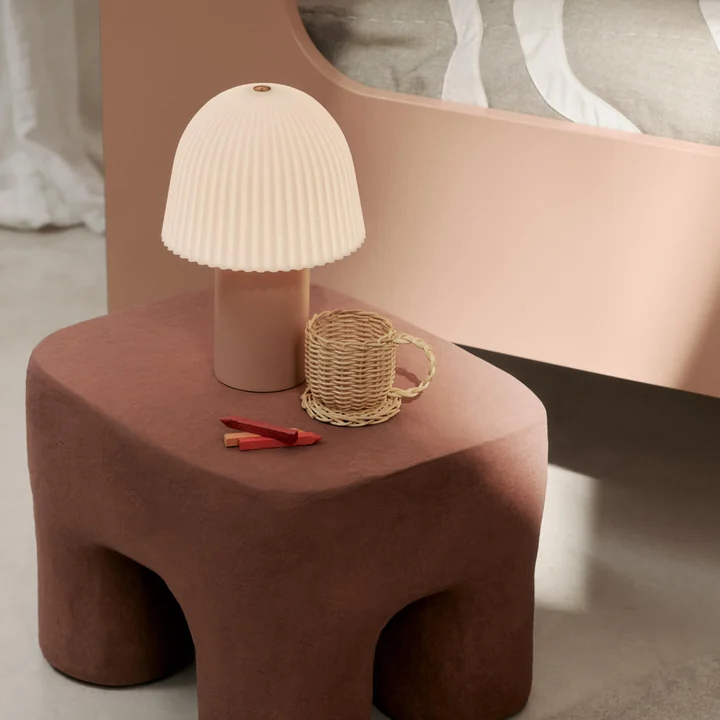 Ferm Living - Frill LED Lampe de table avec batterie, blanc / rose