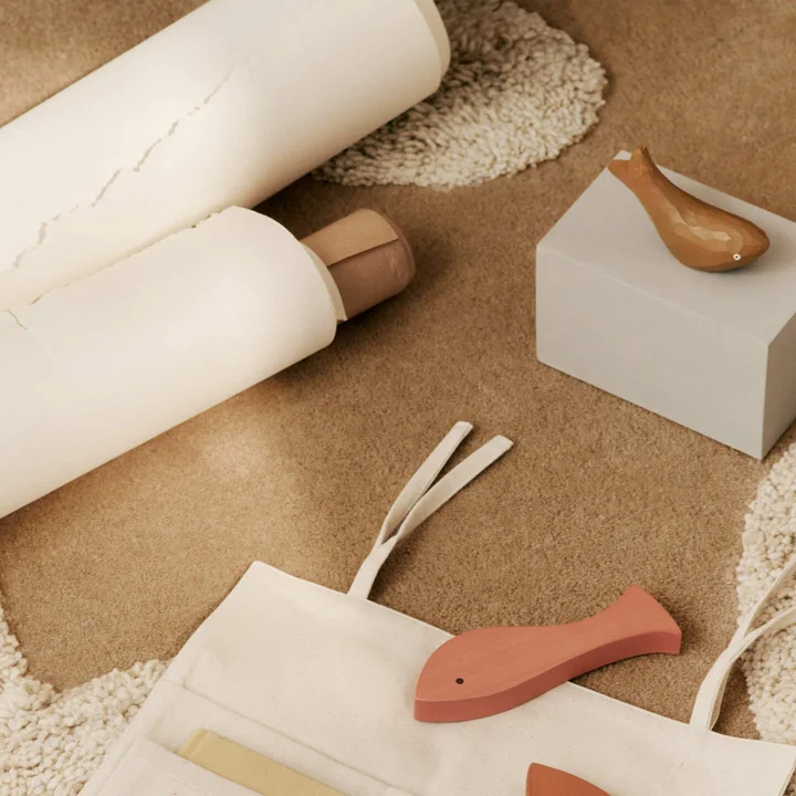 Ferm Living - Harbour Boîte de rangement Poisson, H 15 x 14,5 cm, mist blue / aged gold