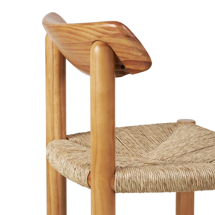 Gubi - Chaise Daumiller, pin doré / naturel