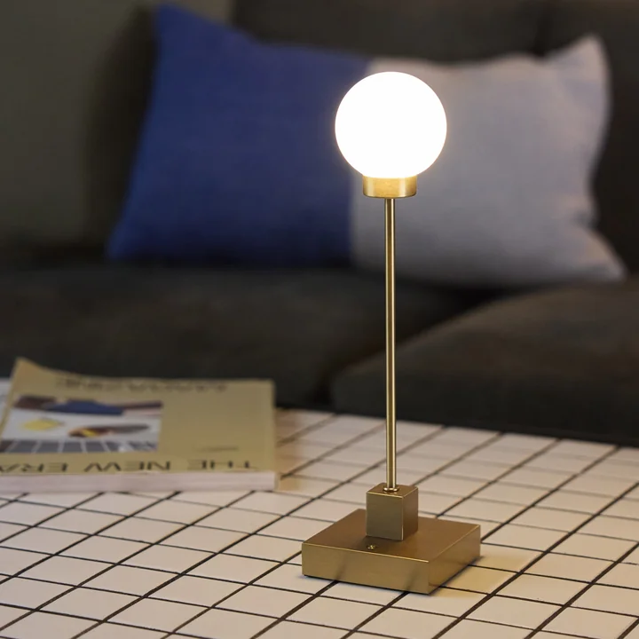 Northern - Snowball LED lampe de table avec batterie, laiton