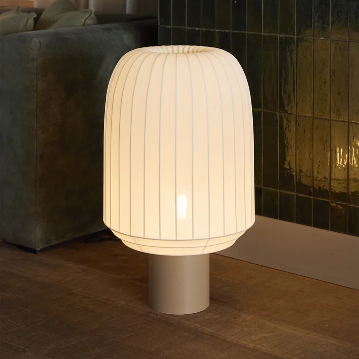Northern - Tradition lampe de sol, Ø 39 cm / H 70 cm, blanc cassé / gris-beige