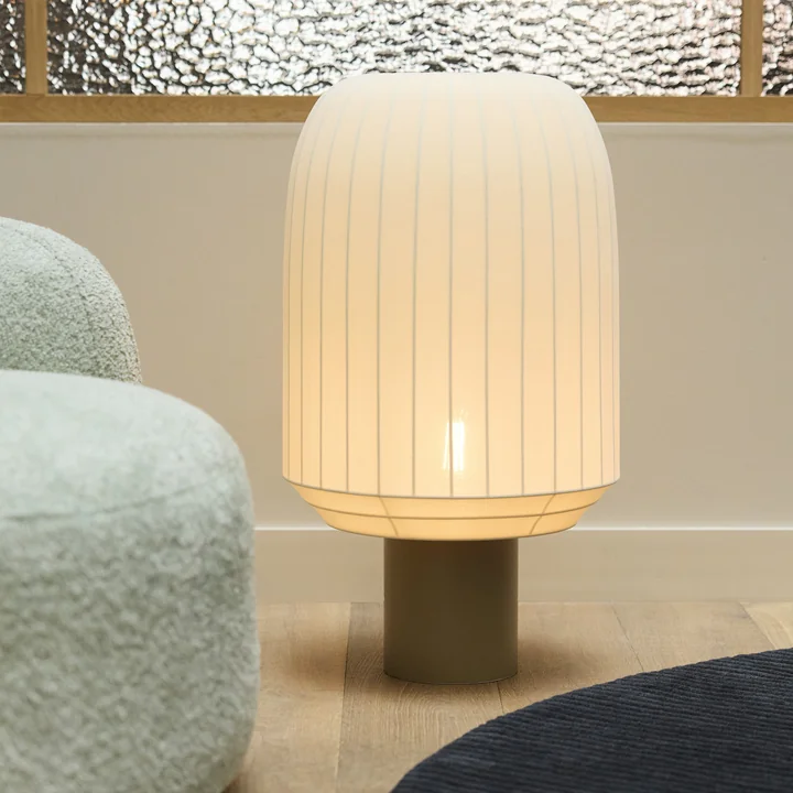 Northern - Tradition lampe de sol, Ø 39 cm / H 70 cm, blanc cassé / gris-beige