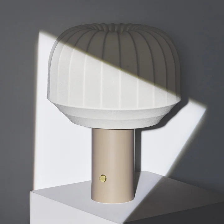 Northern - Tradition lampe de table, Ø 29 cm / H 39 cm, blanc cassé / gris-beige