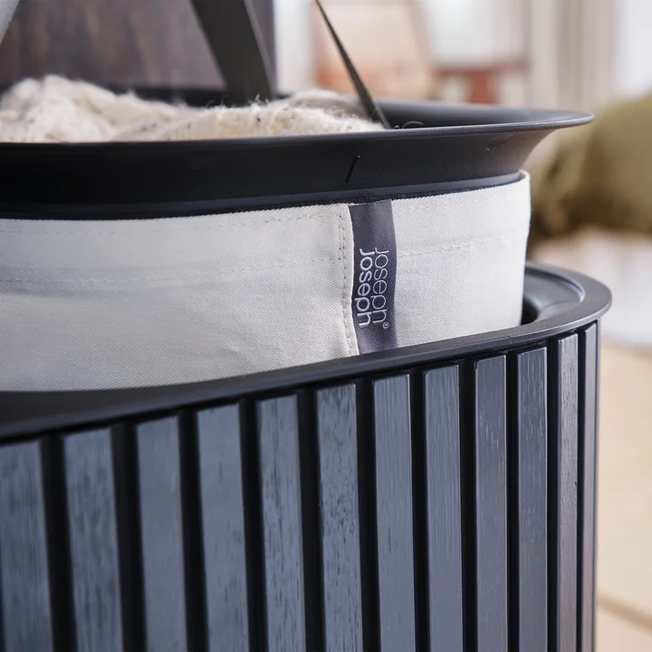 Joseph Joseph - Tota Luxe Corbeille à linge 90 l, bambou noir