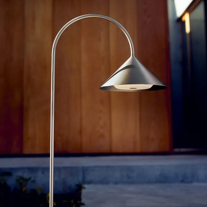 Frandsen - Grasp Lampe d'extérieur LED à accu avec piquet de terre, acier inoxydable brossé