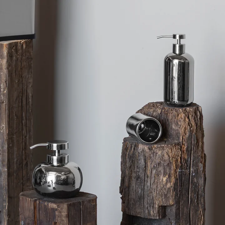 Mette Ditmer - Lotus Distributeur de savon et porte-brosse à dents chromé