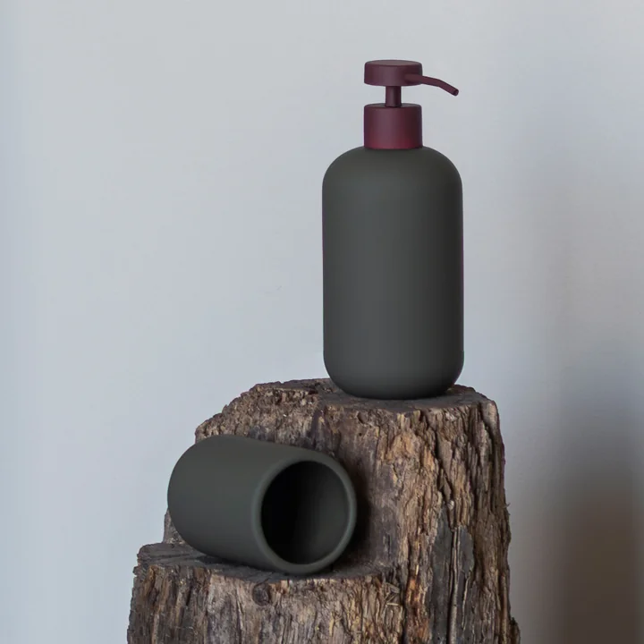 Mette Ditmer - Lotus Play Distributeur de savon et porte-brosse à dents, olive foncé
