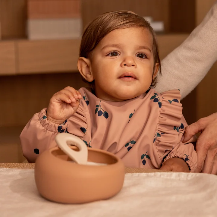 LIEWOOD - Merle Ruffle Cape bavoir, berry / pale tuscany, Sparia bol avec cuillère