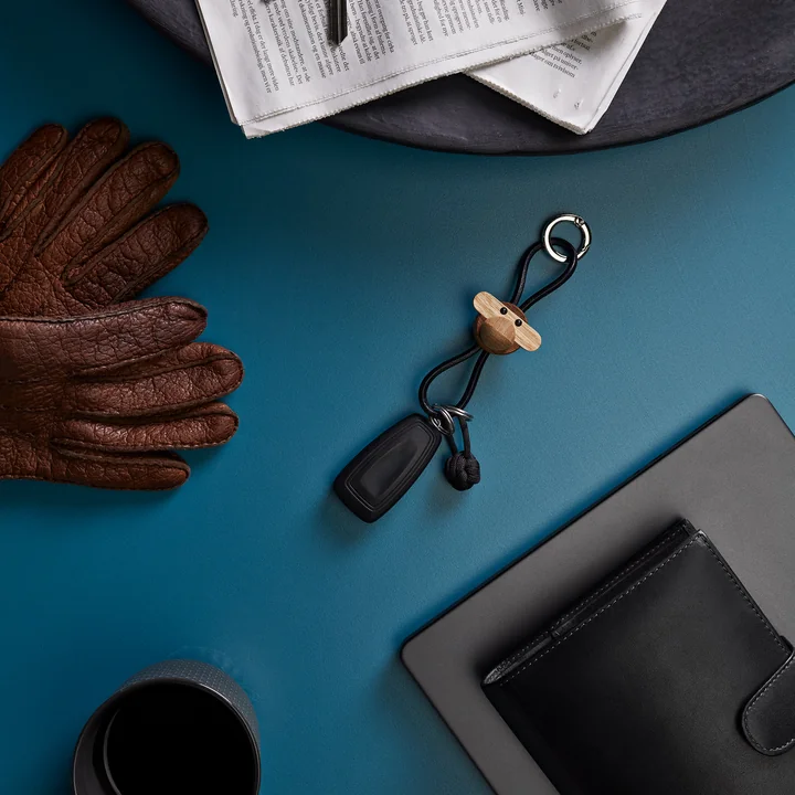 Kay Bojesen - Porte-clés singe, teck huilé / limba huilé / argent / cuir noir