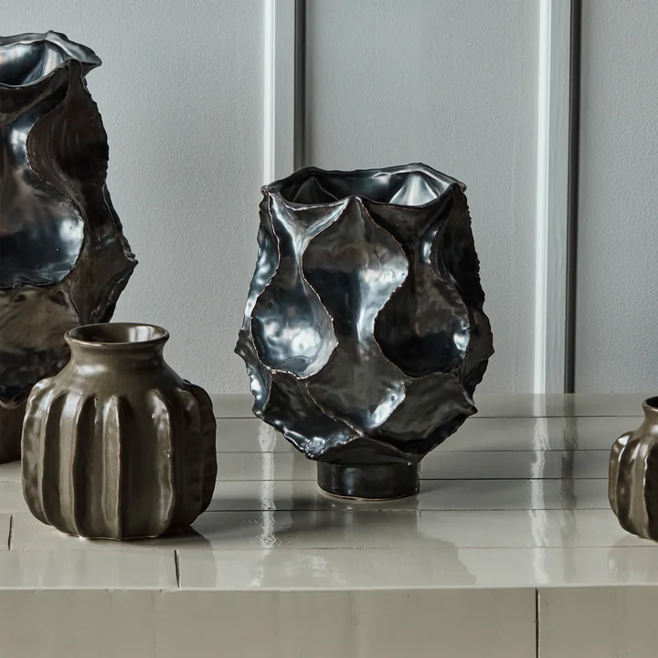 House Doctor - Waves Vase, Ø 20. 5 x 25 cm, métal antique