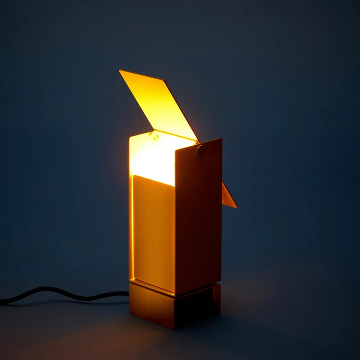 Moebe - Pivoting lampe de table, jaune