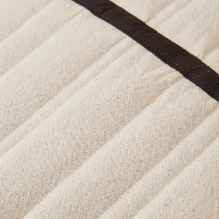 Ferm Living - Vari, matelassé, nature / chocolat foncé