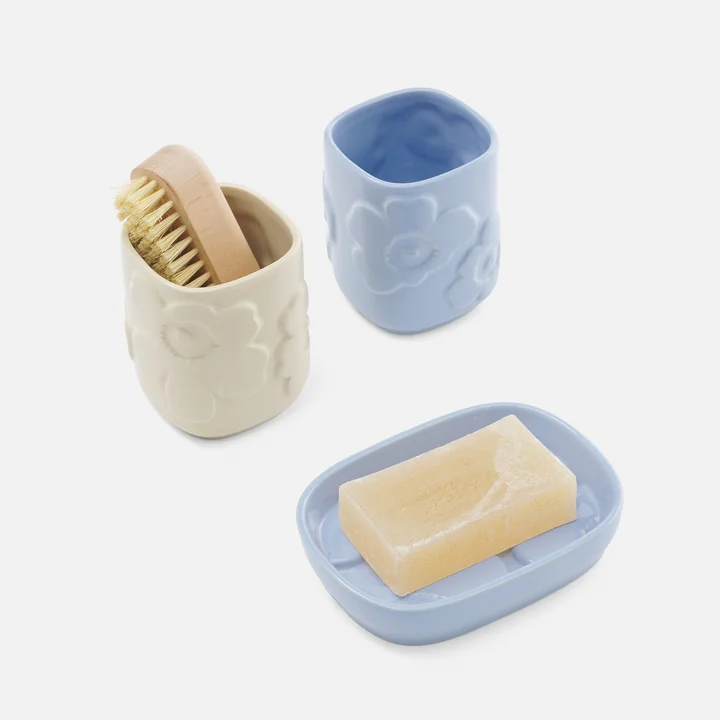 Marimekko - Unikko Set d'accessoires de salle de bain, sky blue & naturel (automne / hiver 2025)