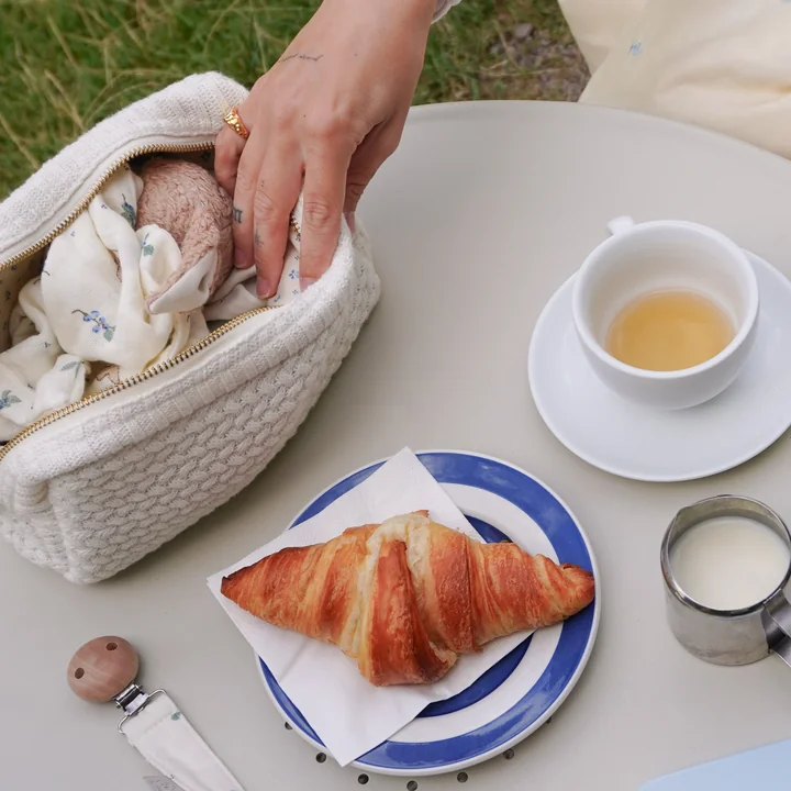 Cam Cam Copenhagen - Trousse de toilette, tricotée, blanc cassé / capri