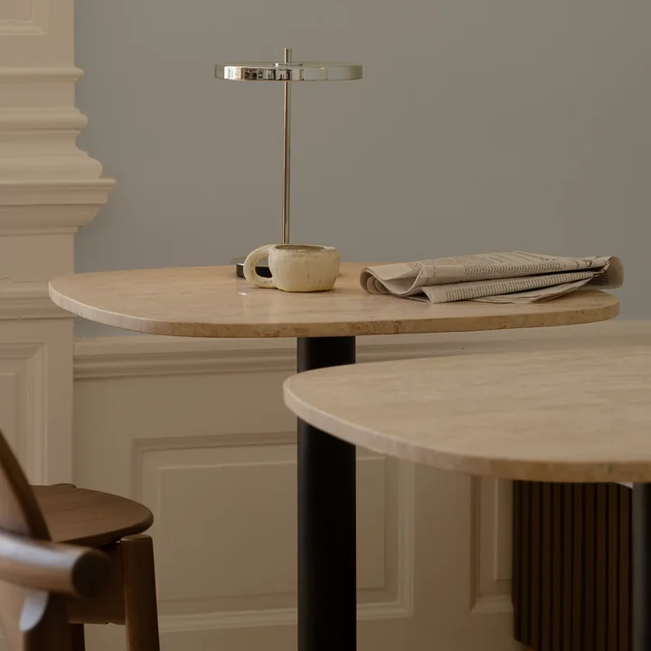 Umage - Gather table, 68 x 68 cm, noir / naturel (travertin)