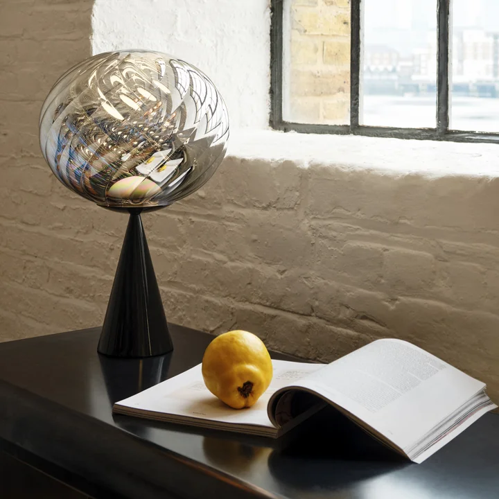 Tom Dixon - Whirl Cone Fat LED lampe de table, argent / noir