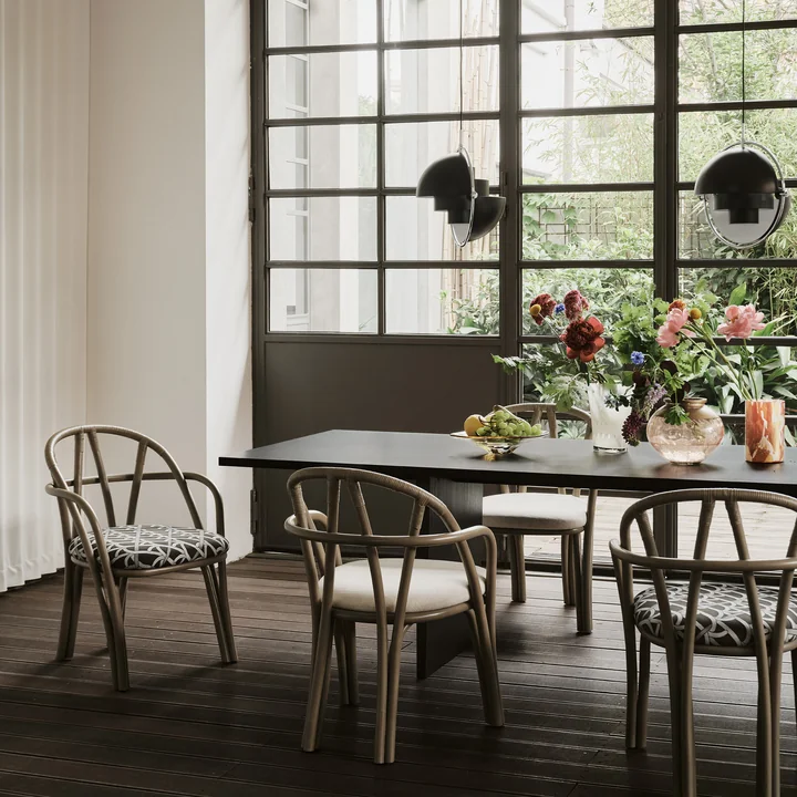 Gubi - Bistra Chaise avec accoudoirs