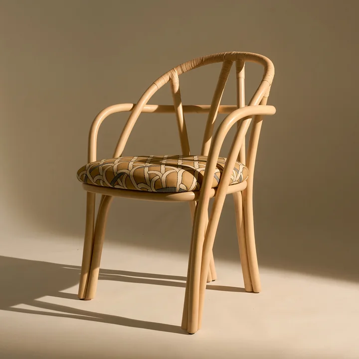 Gubi - Bistra Chaise avec accoudoirs