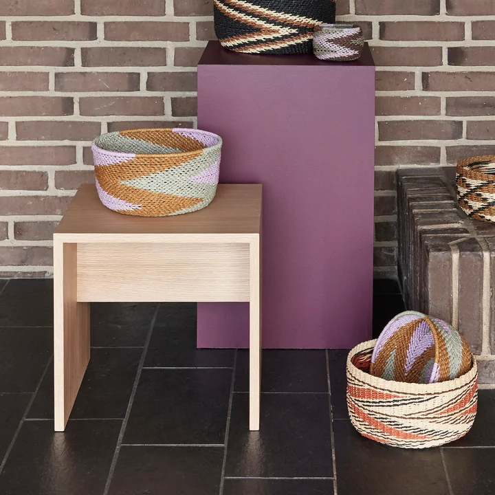 Hübsch Interior - Less Table d'appoint, 42 x 42 cm, chêne naturel