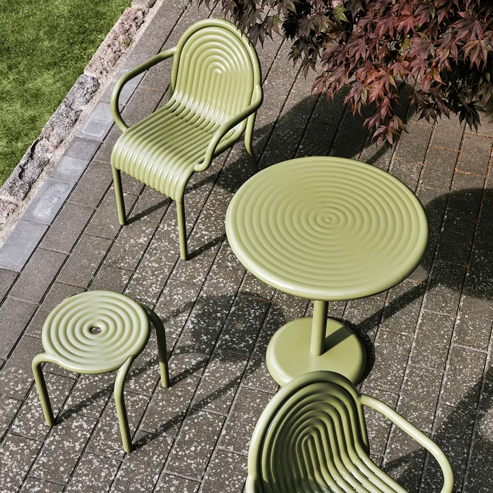 Tom Dixon - Groove Round Table de jardin, Ø 69,7 cm, vert mousse