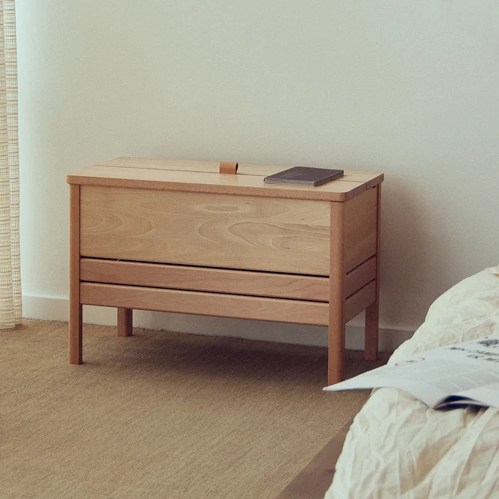 Form & Refine - A Line Banc coffre 68 cm, hêtre (édition spéciale)