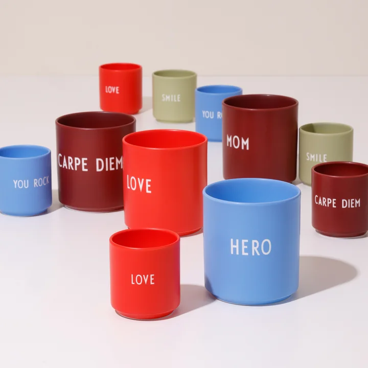 Design Letters - AJ Favourite Tasse en porcelaine, 2025