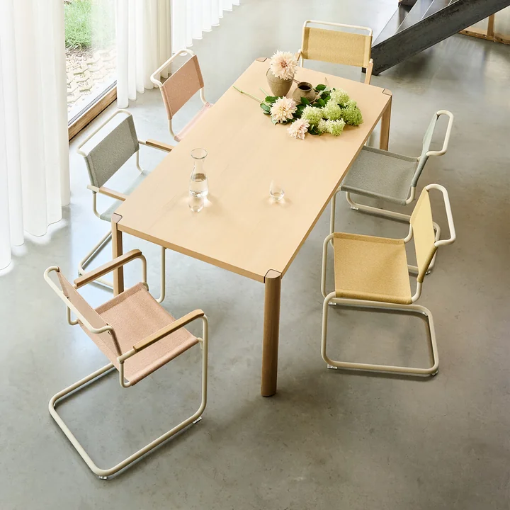 Thonet - S 33 V Chaises et S 34 V Chaises avec accoudoirs