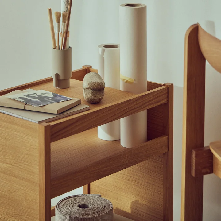 Form & Refine - Journal Table d'appoint, chêne naturel