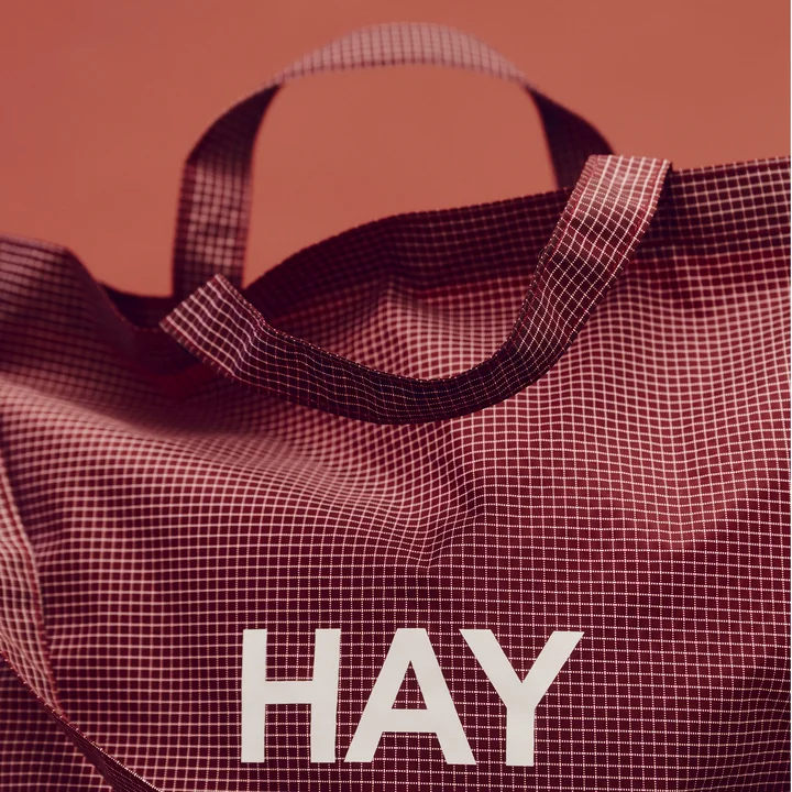 HAY - Grid Crossover Bag M, bourgogne