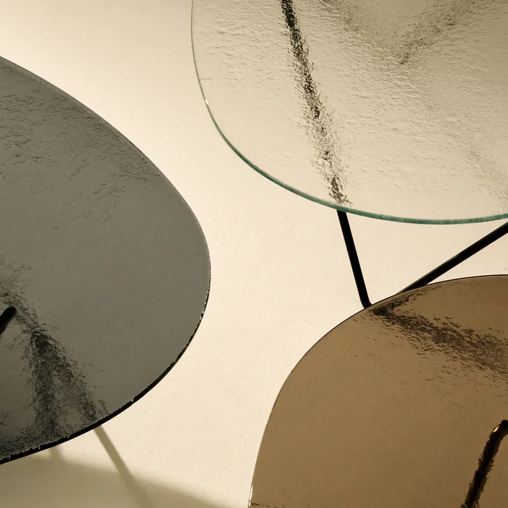 Gubi - Pedrera Table basse, noir semi mat / verre structuré