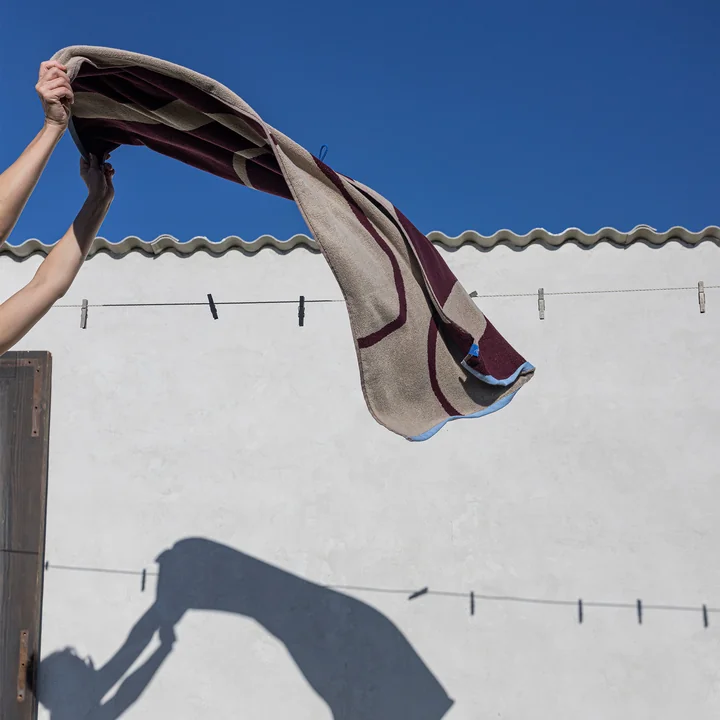 Mette Ditmer - Nova Arte Serviette de bain, 70 x 133 cm, vin / sable